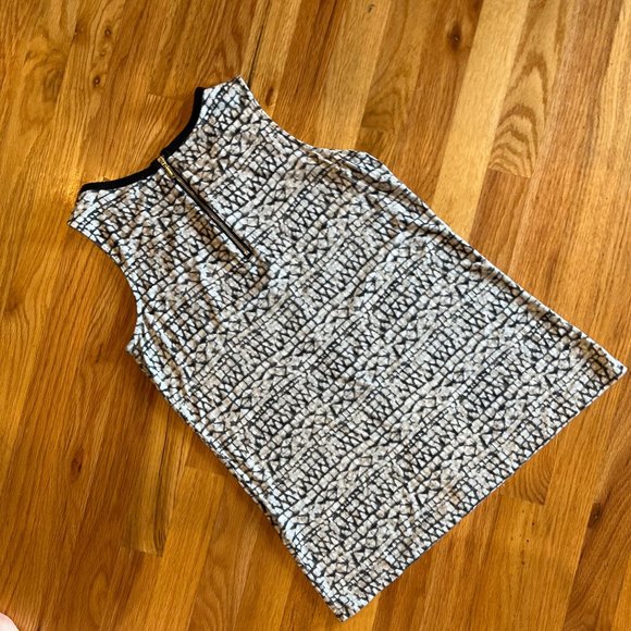 Rose and Olive Keyhole Sleeveless Top (S) - Picture 2 of 2